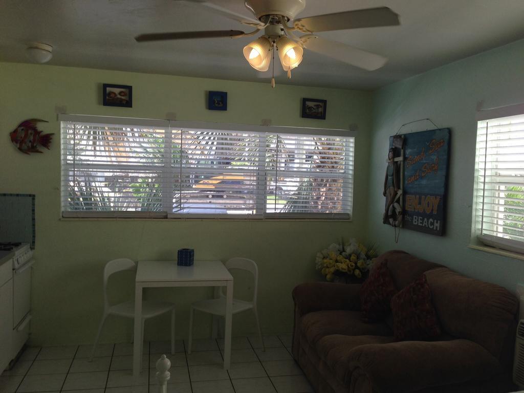 Angelfish Inn Hollywood Camera foto